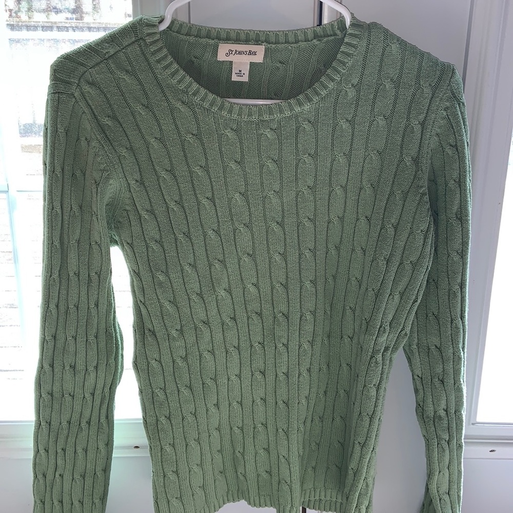 2 Medium Sweaters - ⚡️2/$20⚡️